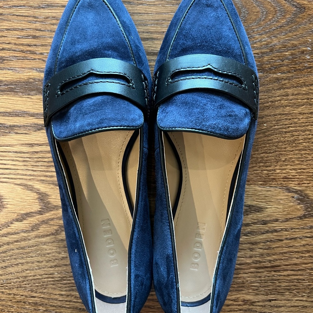 NEW Boden Women's Navy Suede Loafers with Black Trim